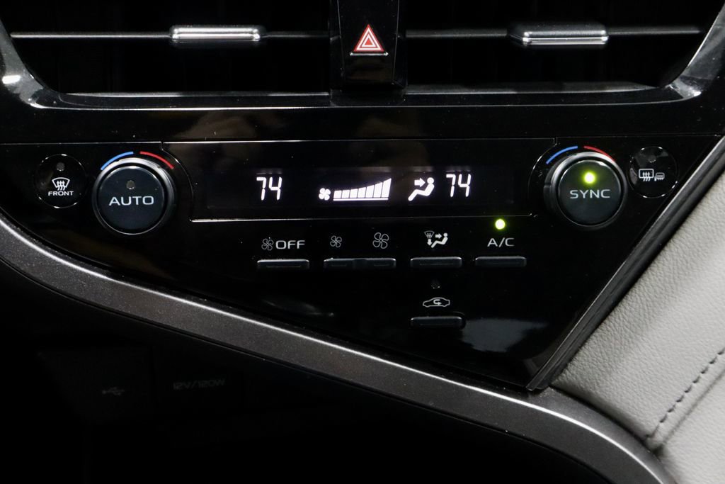 Used 2024 Toyota Camry SE FWD image 29