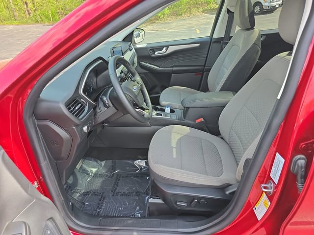 Certified 2021 Ford Escape SE w/ SE Sport Appearance Package AWD/4WD image 9
