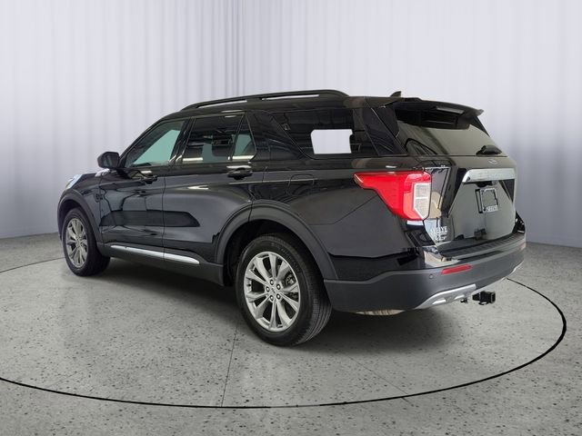 Certified 2023 Ford Explorer XLT w/ Equipment Group 202A AWD/4WD image 3