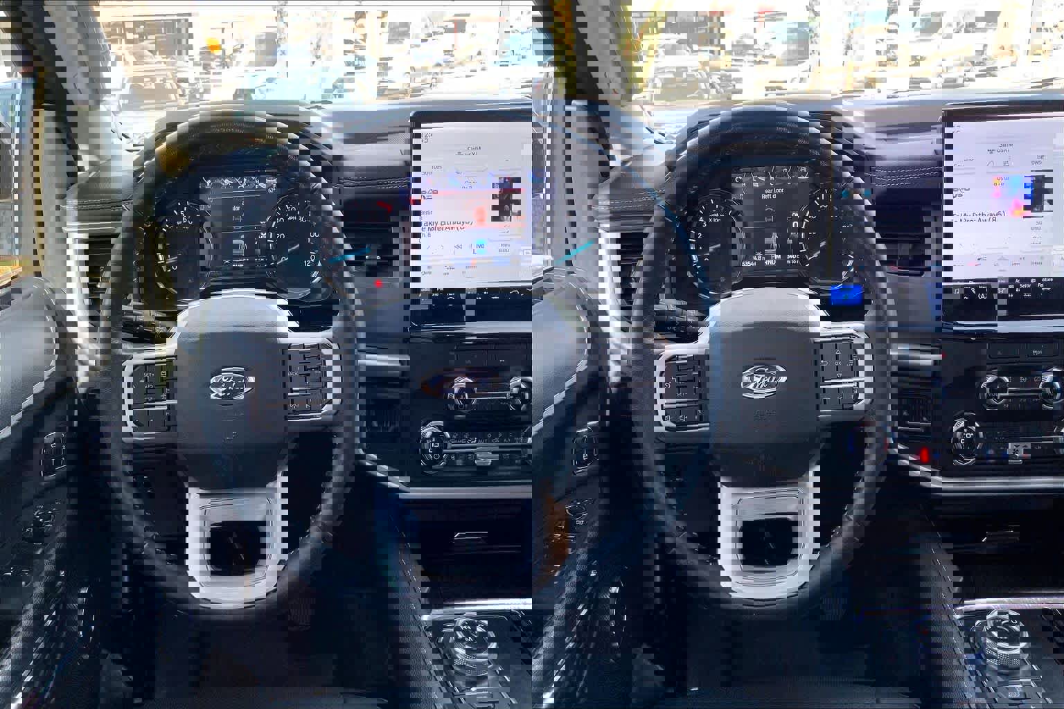 Certified 2022 Ford Expedition Max XLT image 5