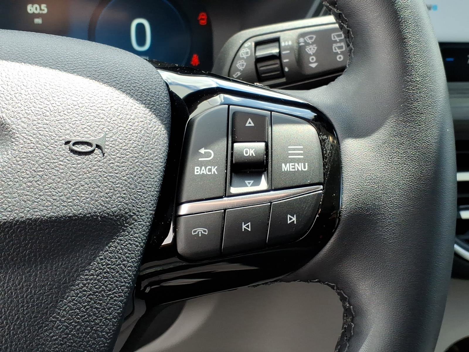 Certified 2023 Ford Escape Platinum w/ Premium Technology Package AWD/4WD image 21