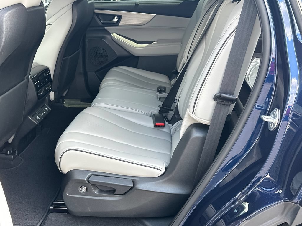 Used 2023 Acura MDX SH-AWD w/ Advance Package image 21