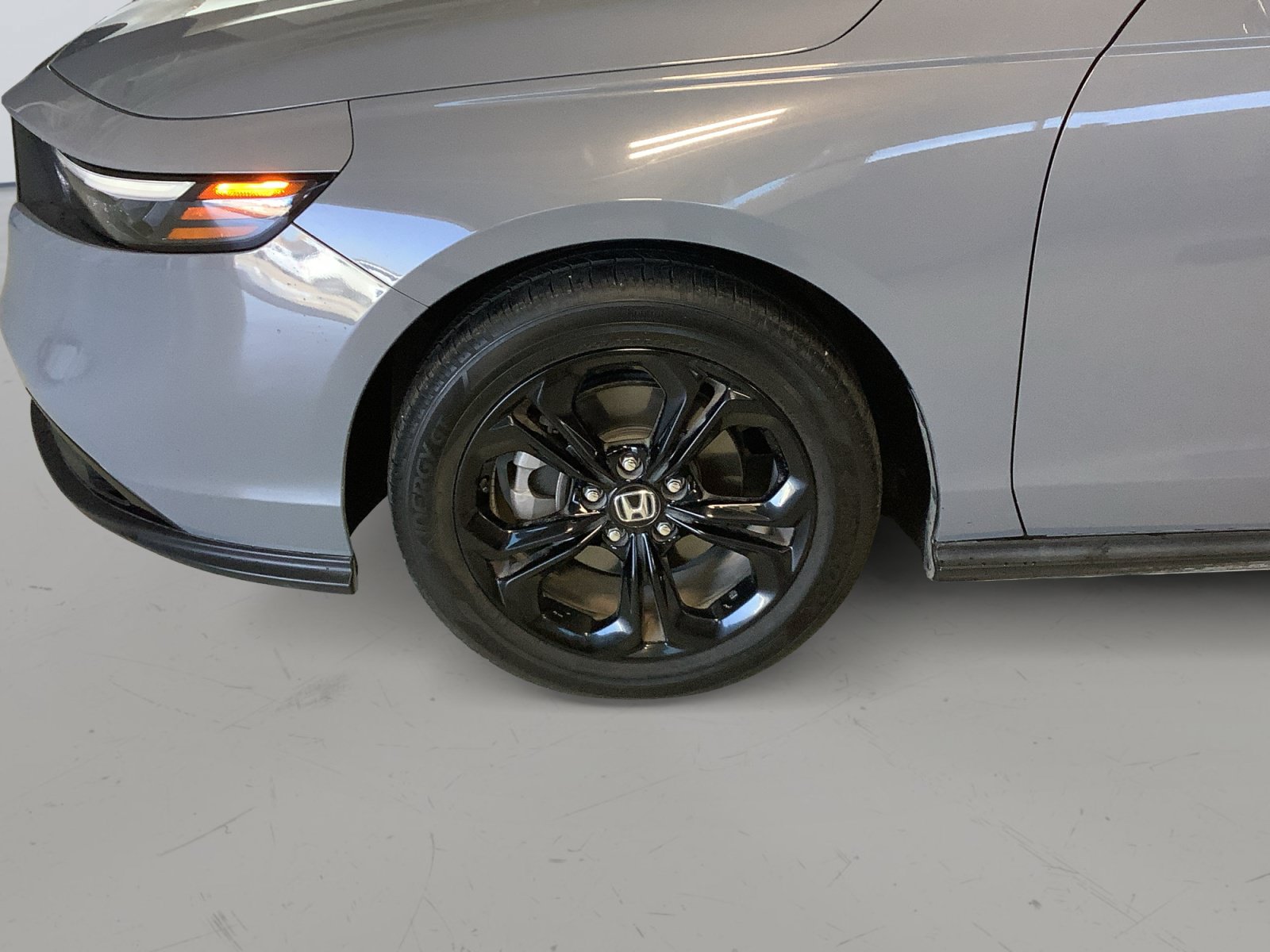Used 2025 Honda Accord SE image 9