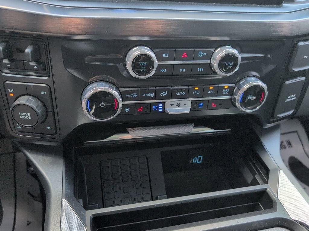 Certified 2025 Ford F250 Lariat w/ Black Appearance Package AWD/4WD image 20