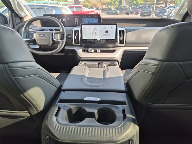 Certified 2025 Ford Expedition Active AWD/4WD image 21