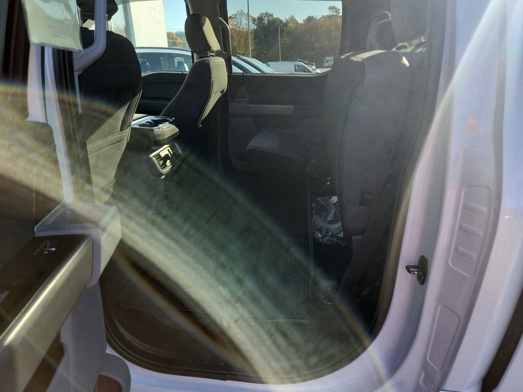 Certified 2021 Ford F150 XLT w/ Equipment Group 302A High image 11