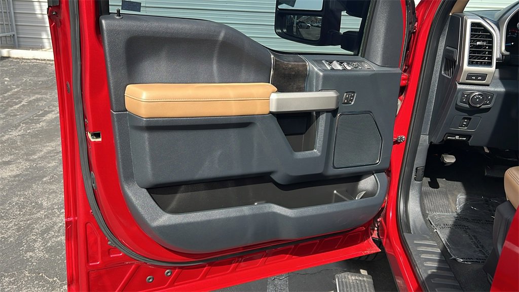 Certified 2022 Ford F250 Lariat w/ Lariat Value Package image 13