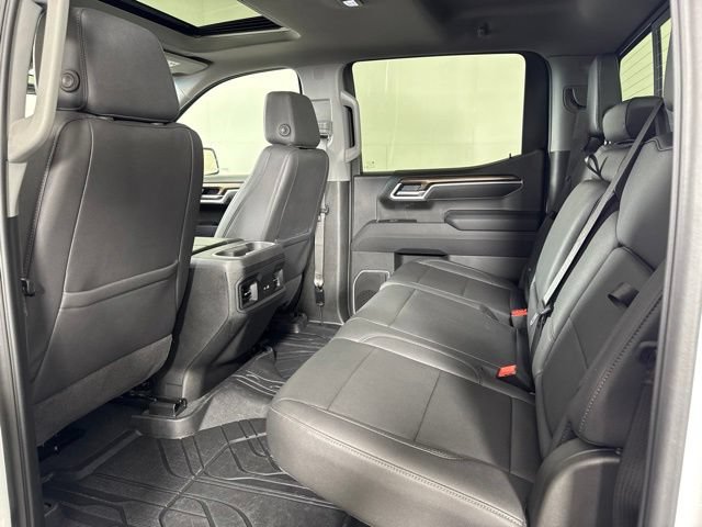 Used 2025 Chevrolet Silverado 1500 RST w/ Redline Edition AWD/4WD image 12