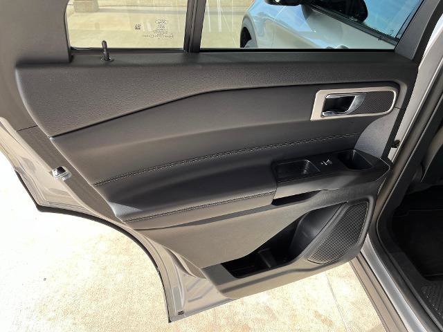 Certified 2020 Ford Explorer XLT w/ Equipment Group 202A image 27