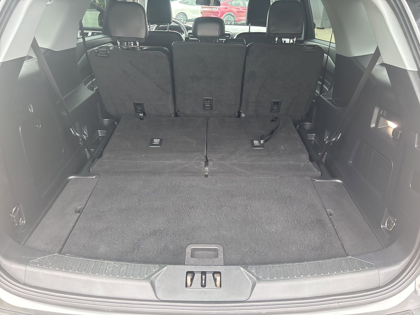 Certified 2022 Ford Explorer XLT w/ Equipment Group 202A image 35