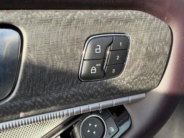 Certified 2025 Ford Explorer Platinum w/ LUX Leather Package image 24