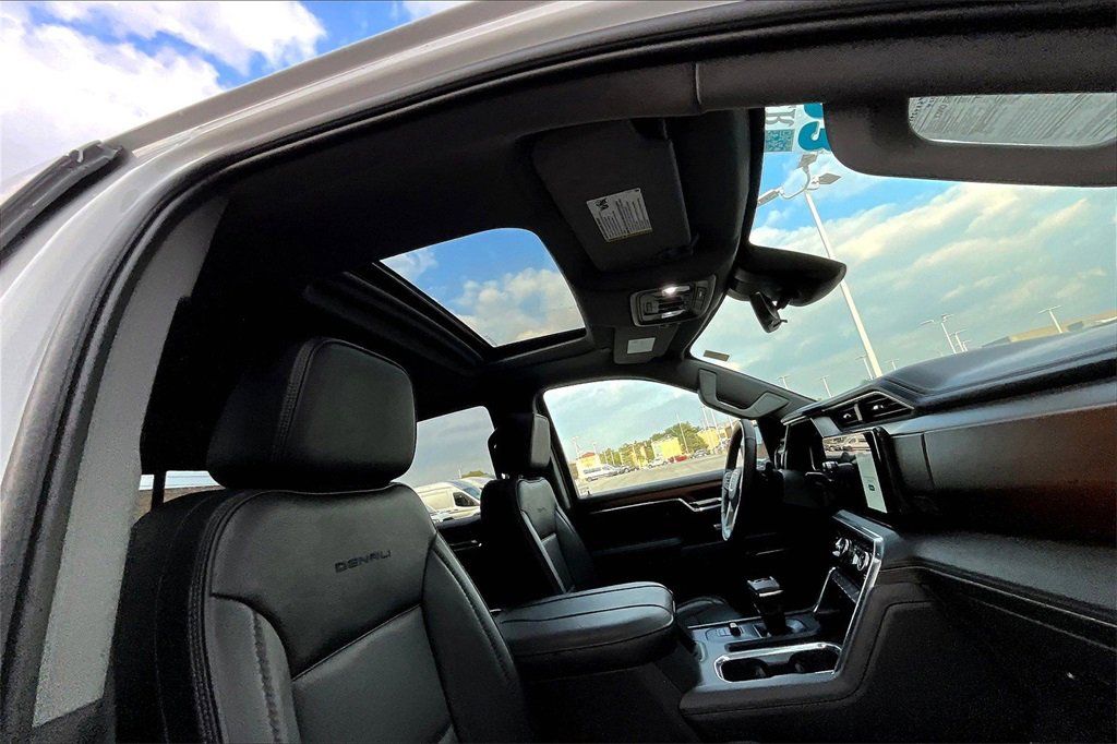 Used 2023 GMC Sierra 1500 Denali w/ Denali Reserve Package image 21