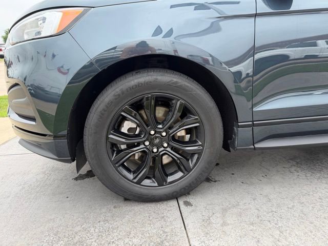 Certified 2023 Ford Edge SE w/ Black Appearance Package AWD/4WD image 4