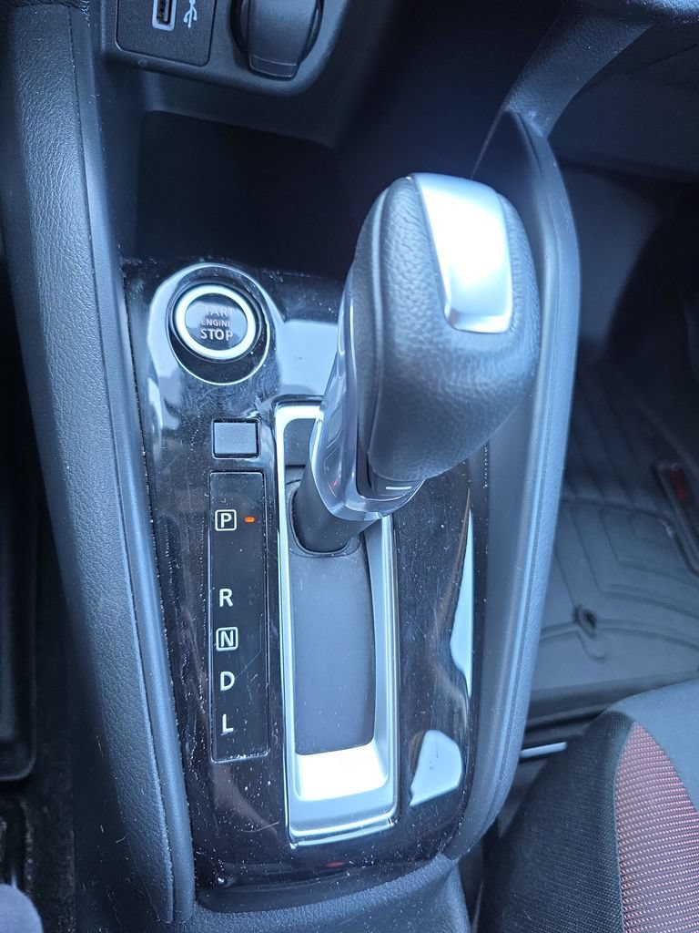 Used 2020 Nissan Versa SR w/ Trunk Package FWD image 29