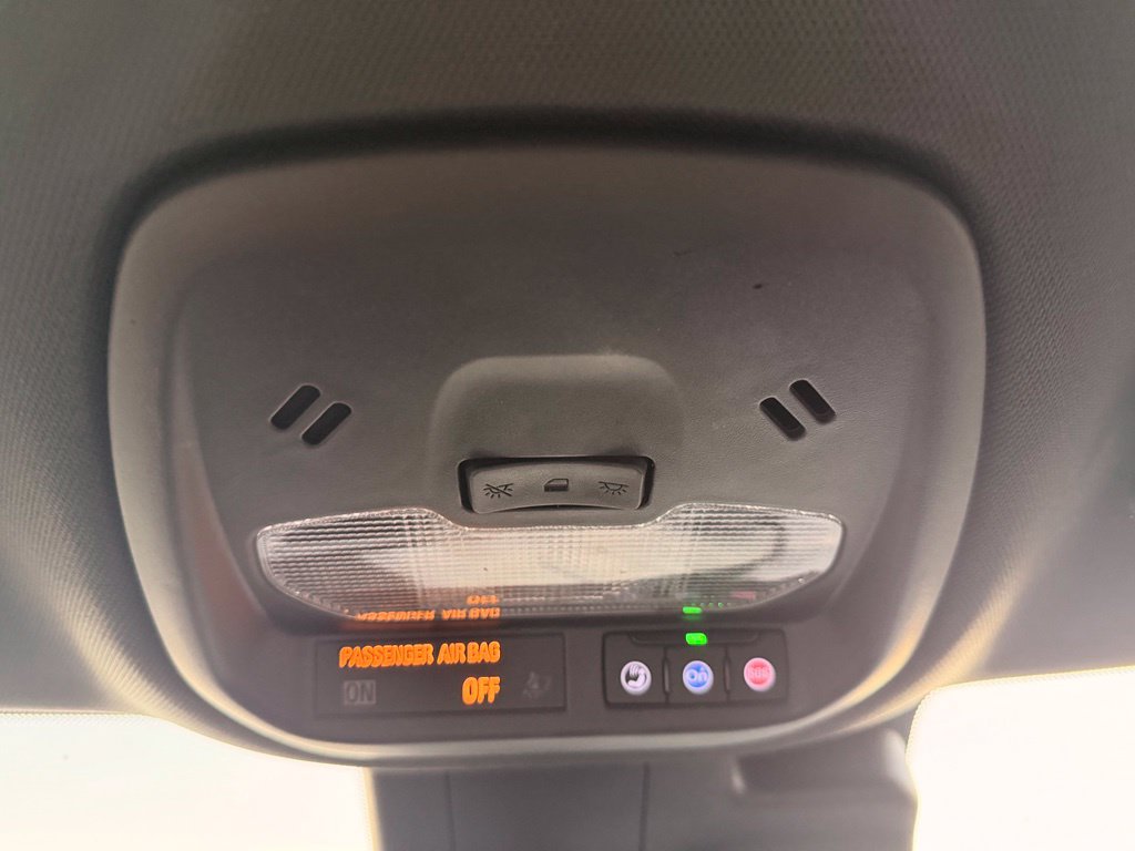 Used 2024 Chevrolet Trax RS FWD image 24