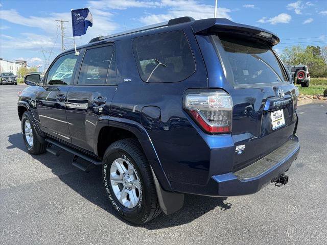 Used 2022 Toyota 4Runner SR5 Premium w/ Moonroof Package AWD/4WD image 5