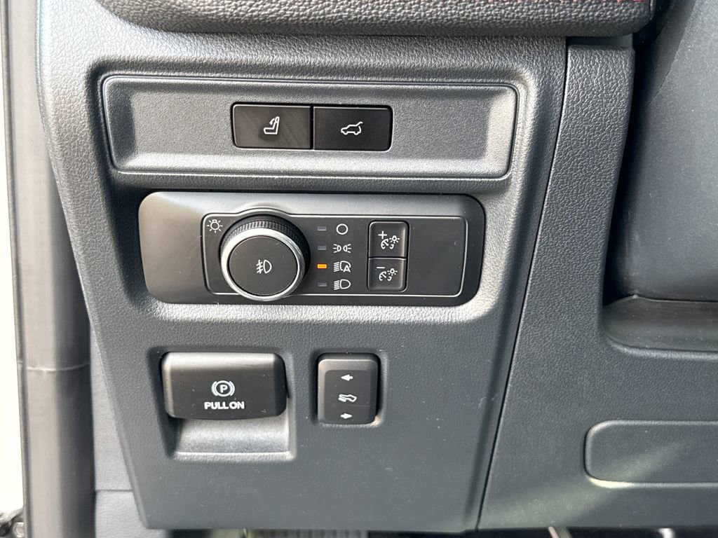 Certified 2023 Ford Expedition Limited image 15