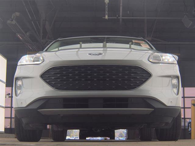 Certified 2022 Ford Escape Titanium w/ Class II Trailer Tow Package image 15