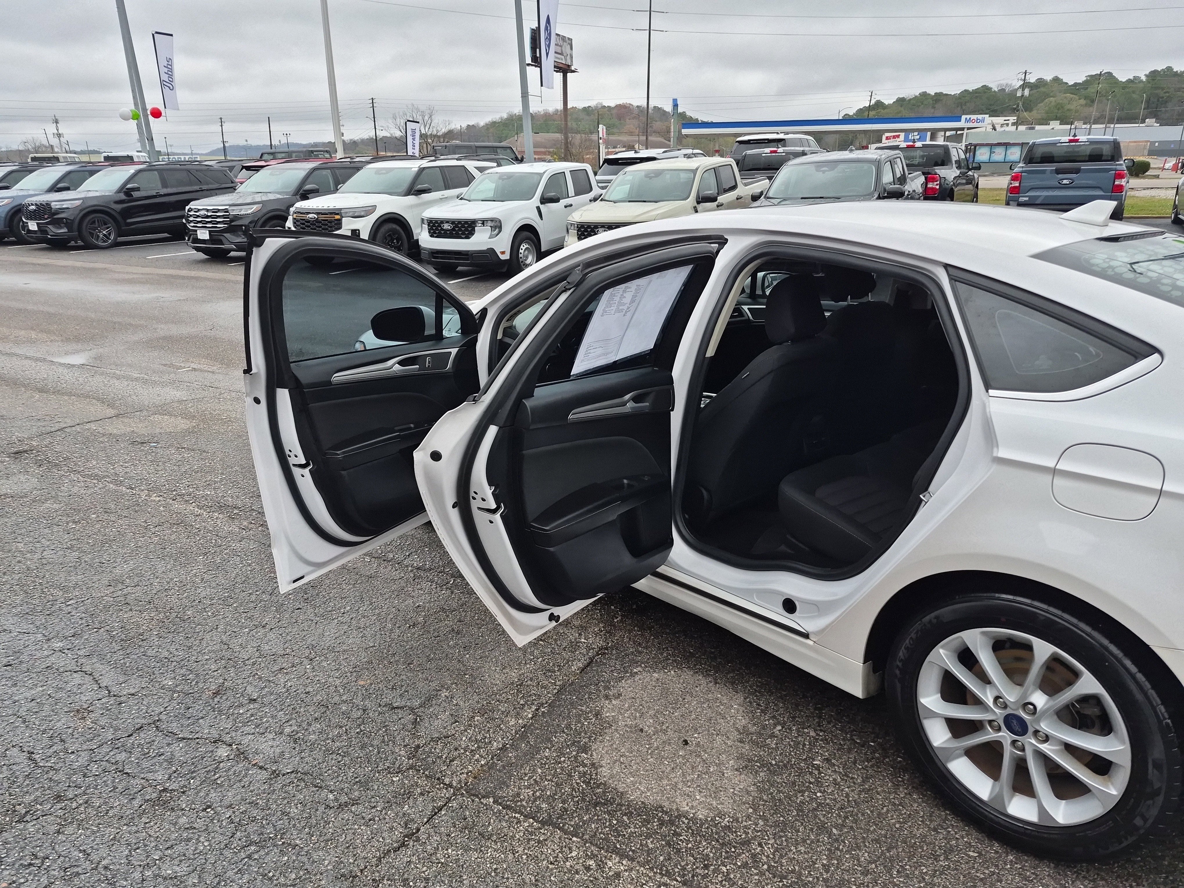 Certified 2020 Ford Fusion SE image 14