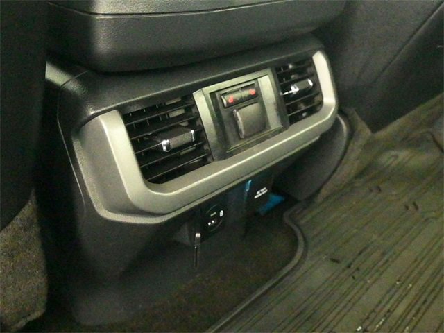 Certified 2022 Ford F150 Lariat w/ Equipment Group 502A High image 13