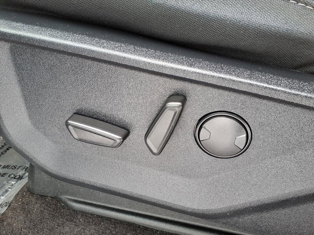 Certified 2022 Ford F150 XLT w/ Equipment Group 302A High image 16