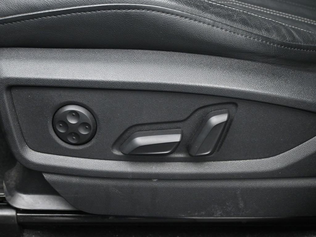 Used 2023 Audi Q5 2.0T Premium w/ Convenience Package image 39