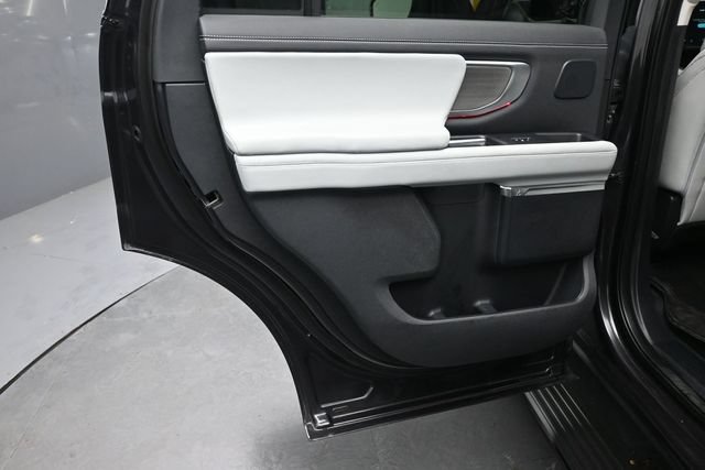 Certified 2025 Ford Expedition Platinum w/ Driver's Package AWD/4WD image 23