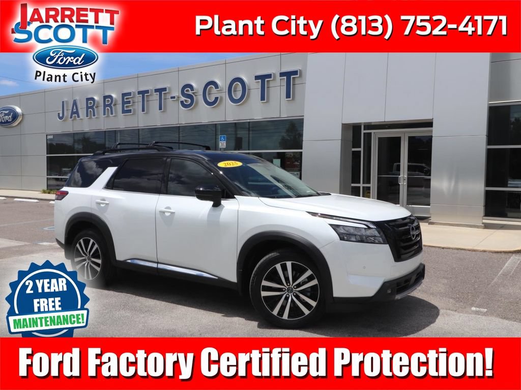 Used 2025 Nissan Pathfinder Platinum w/ Black Appearance Package