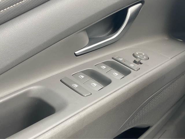 Used 2026 Hyundai Elantra Sport FWD image 21