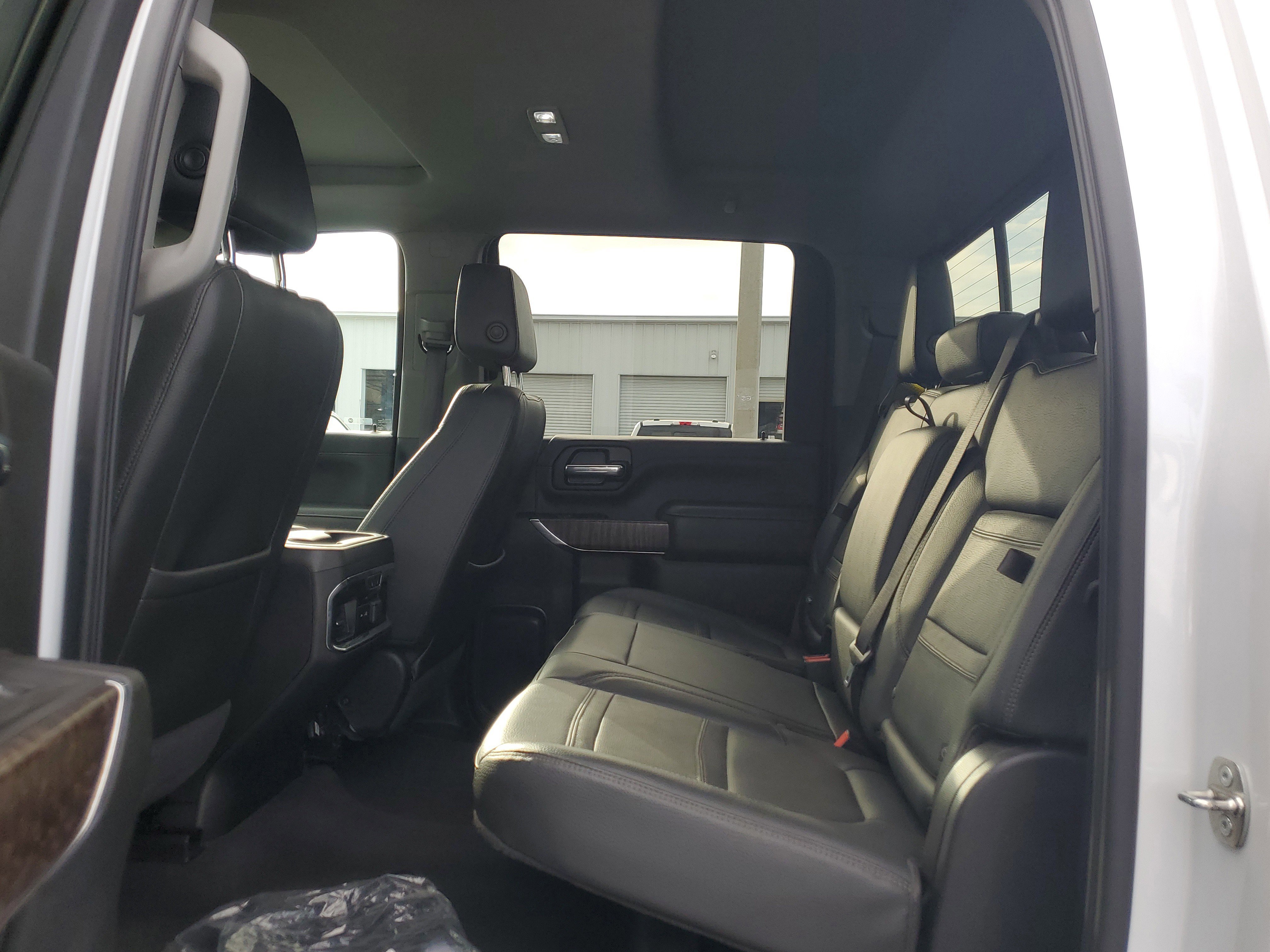 Used 2023 GMC Sierra 3500 Denali w/ Technology Package image 12
