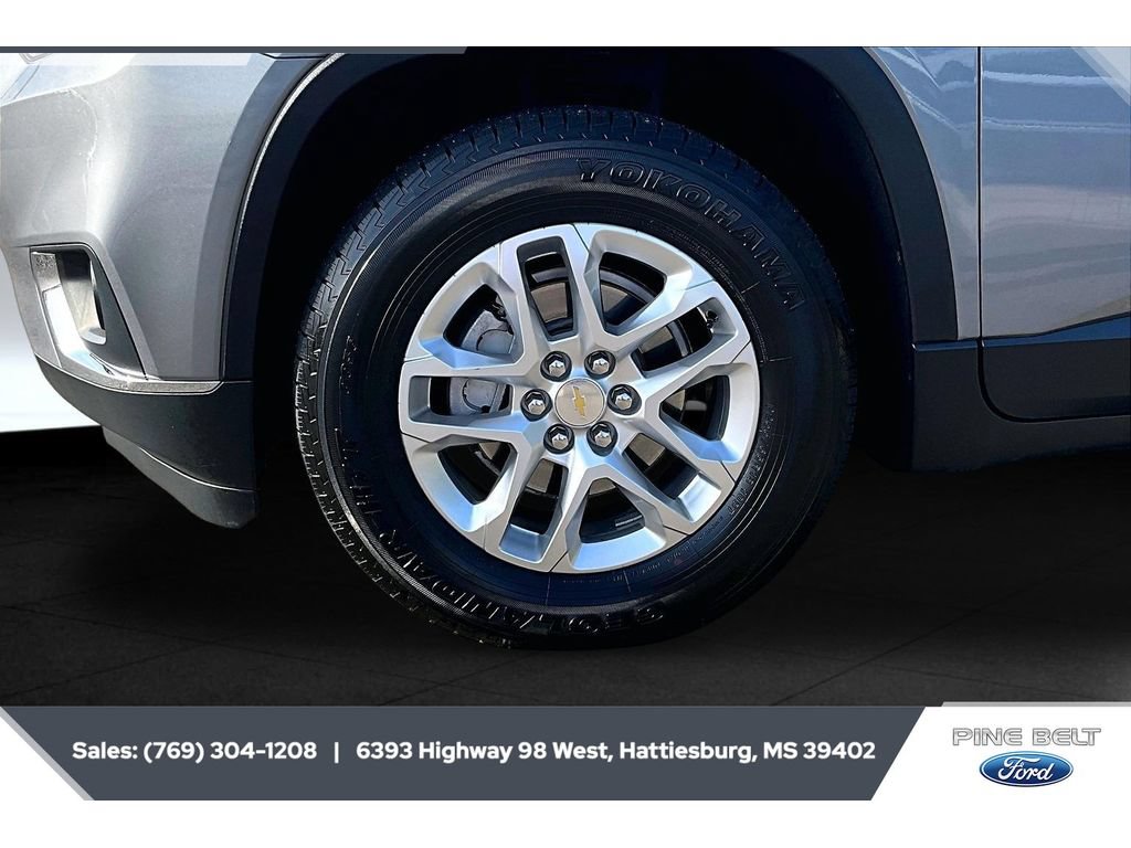 Used 2020 Chevrolet Traverse LT FWD image 7