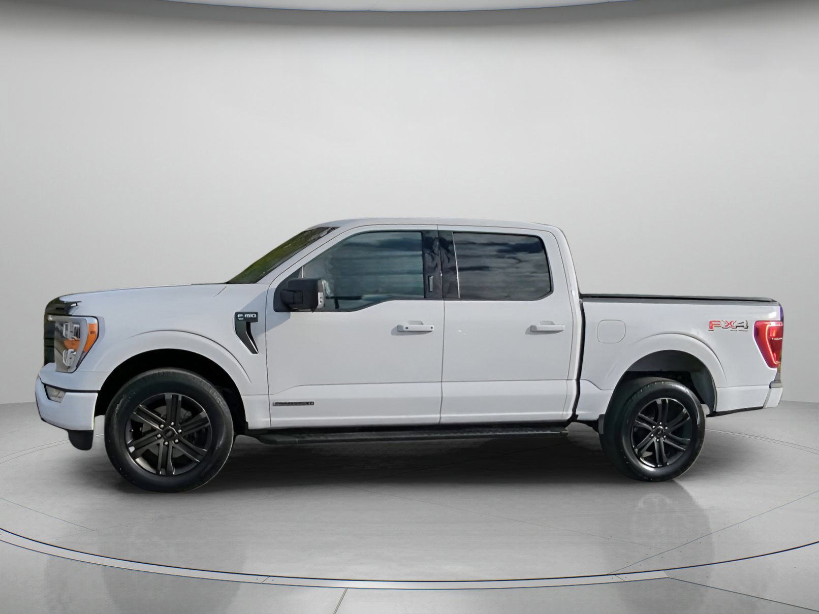 Certified 2021 Ford F150 XLT w/ Equipment Group 302A High image 7