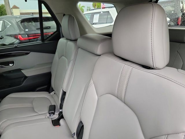 Used 2024 Honda Pilot EX-L image 12