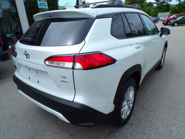 Used 2022 Toyota Corolla Cross LE AWD/4WD image 10