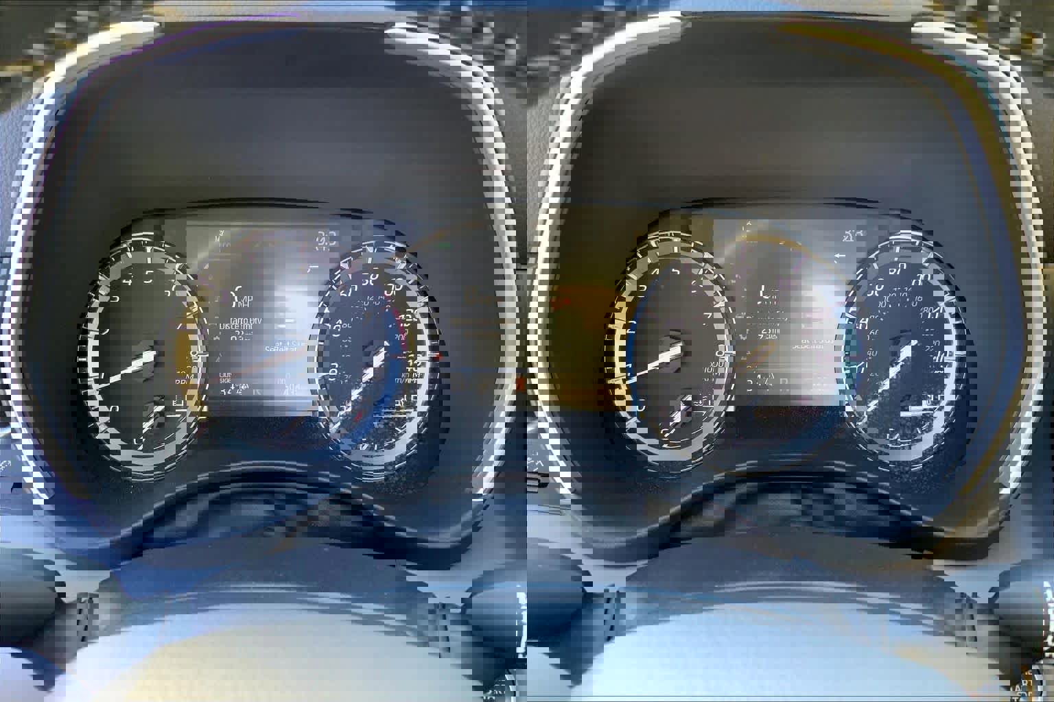 Used 2021 Toyota Highlander XLE FWD image 25