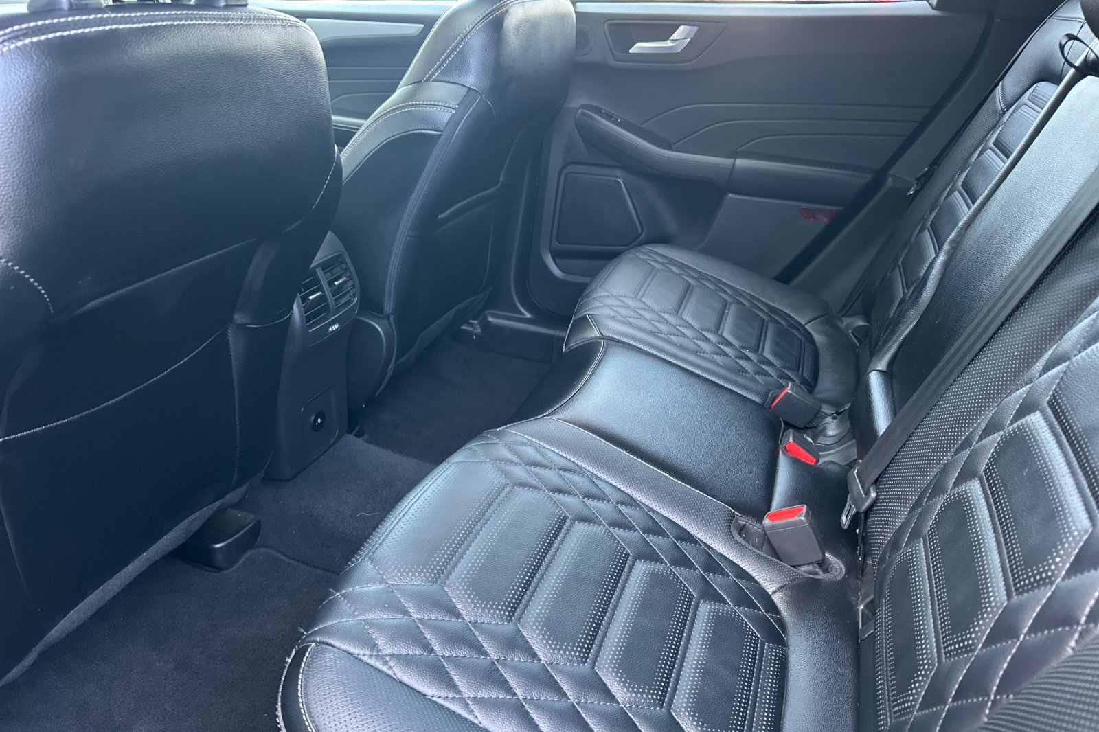 Certified 2023 Ford Escape SE w/ PHEV Premium Package FWD image 15