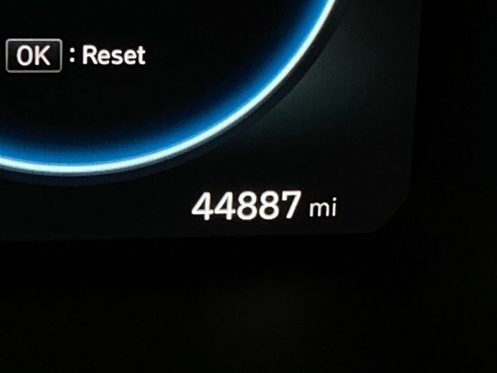 Used 2023 Hyundai Santa Fe Limited image 25