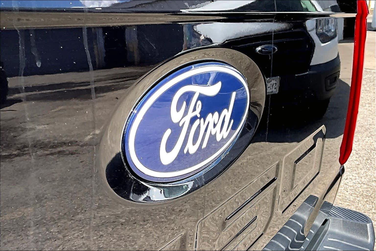 Certified 2025 Ford F150 STX w/ Equipment Group 201A FX4 AWD/4WD image 31