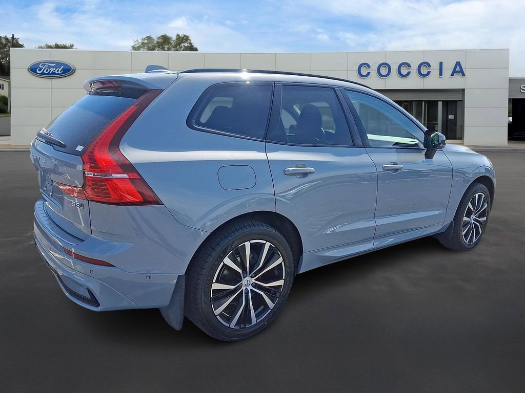 Used 2024 Volvo XC60 B5 Plus w/ Protection Package Premier AWD/4WD image 5