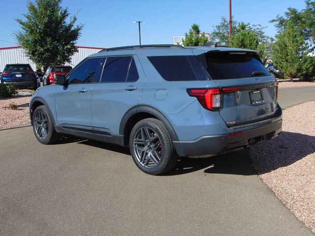 Certified 2025 Ford Explorer ST-Line w/ Premium Package AWD/4WD image 4