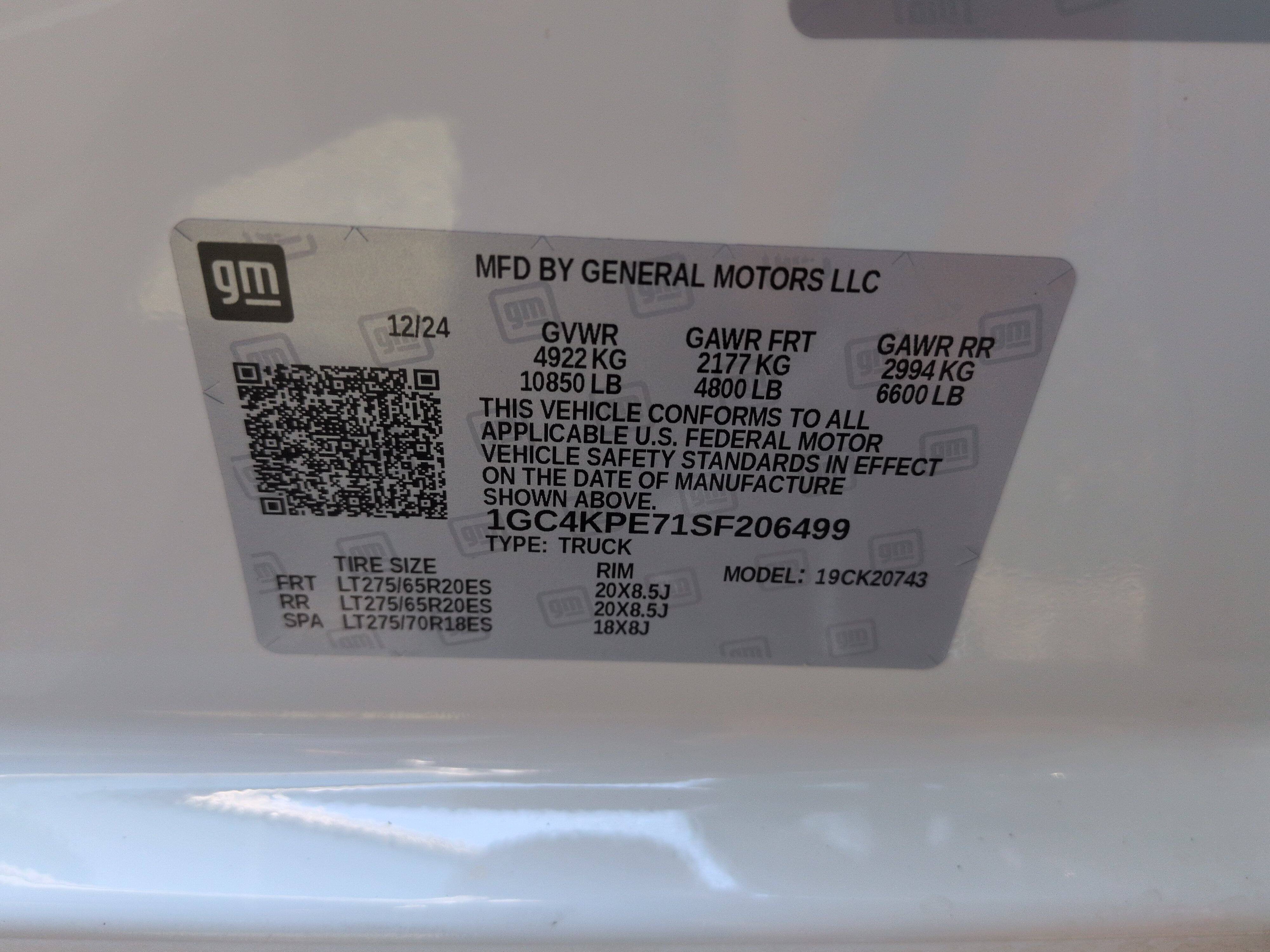 Used 2025 Chevrolet Silverado 2500 LTZ w/ LTZ Premium Package AWD/4WD image 29