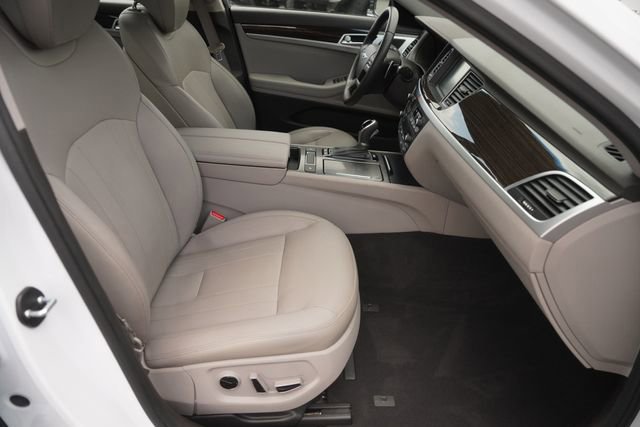 Used 2017 Genesis G80 3.8 RWD image 18
