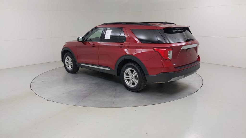 Certified 2022 Ford Explorer XLT w/ Equipment Group 202A AWD/4WD image 17