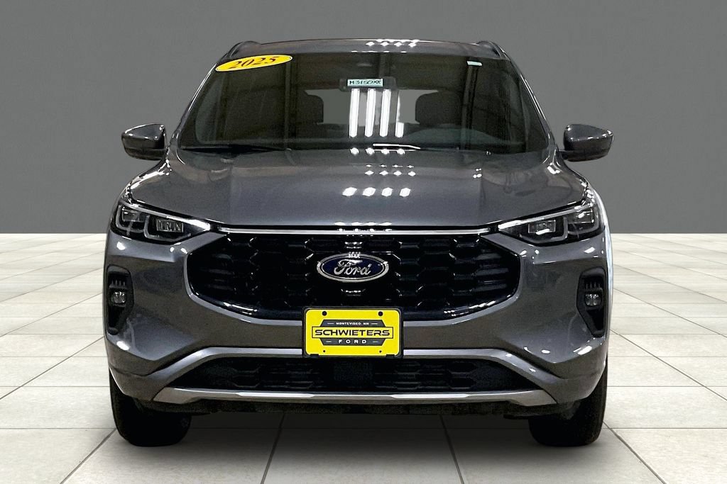 Certified 2025 Ford Escape ST-Line Elite AWD/4WD image 3