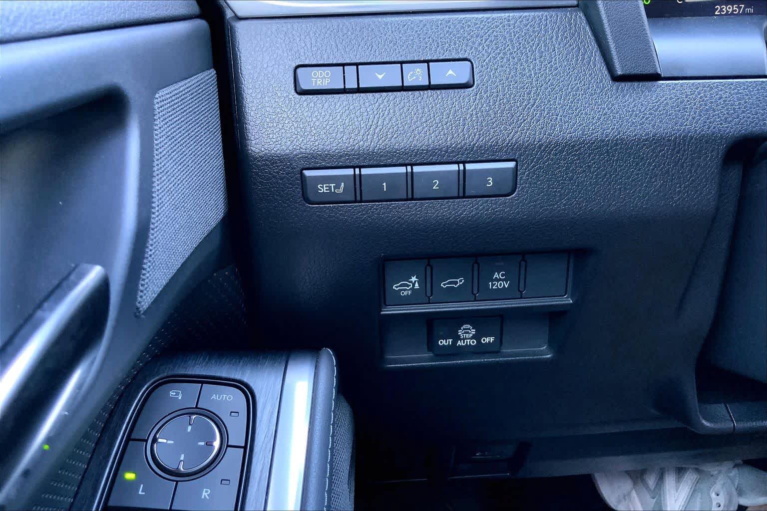 Used 2024 Lexus GX 550 AWD/4WD image 35