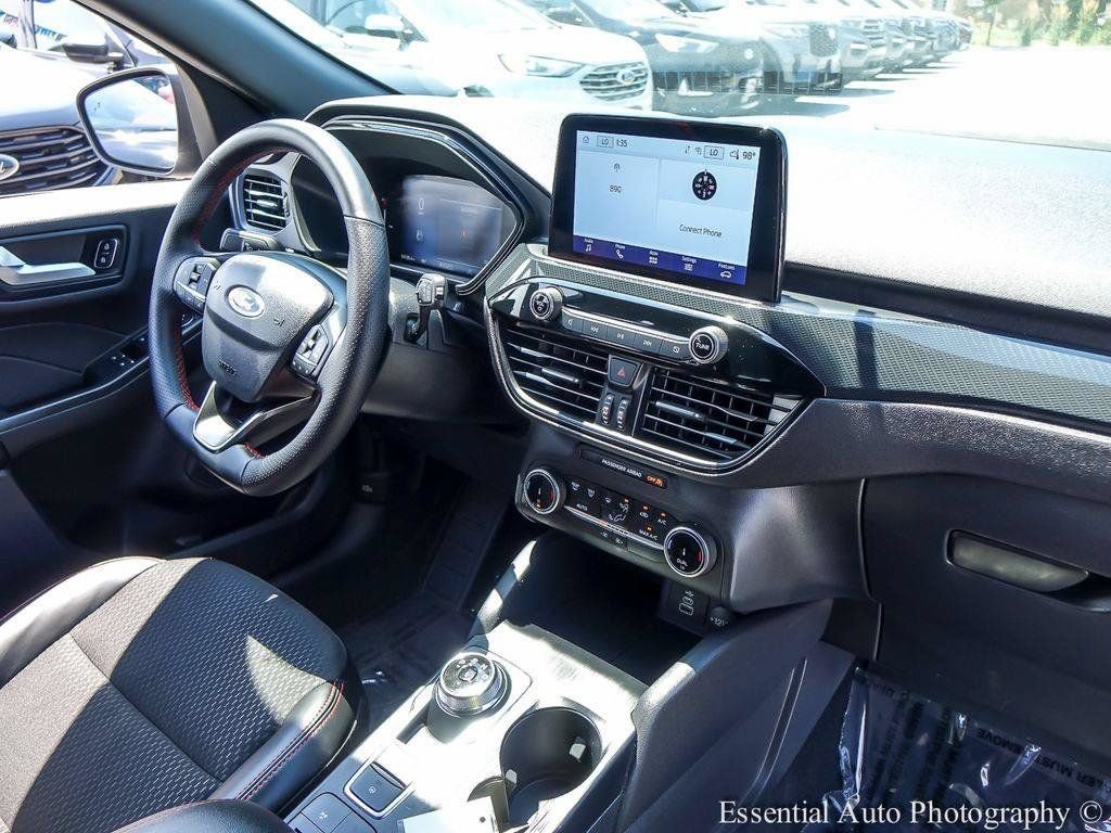 Certified 2026 Ford Escape ST-Line AWD/4WD image 27