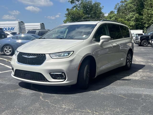 Used 2021 Chrysler Pacifica Touring-L FWD image 8