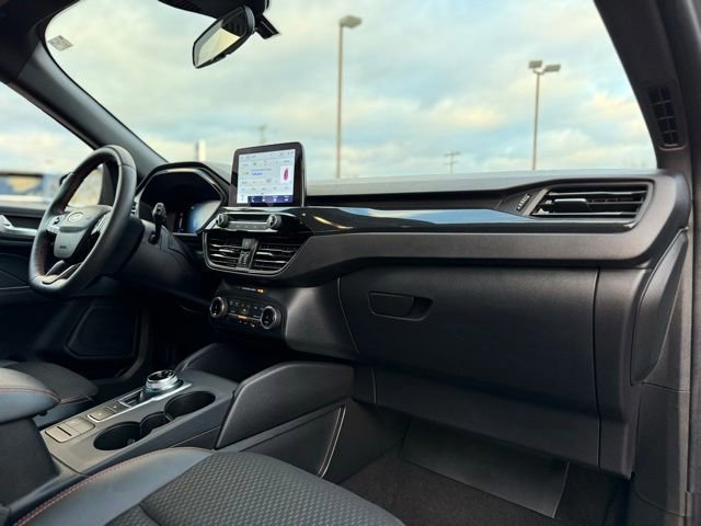 Certified 2025 Ford Escape ST-Line Elite image 28