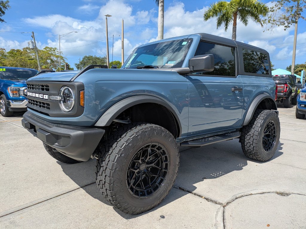 Certified 2025 Ford Bronco 2-Door AWD/4WD image 10