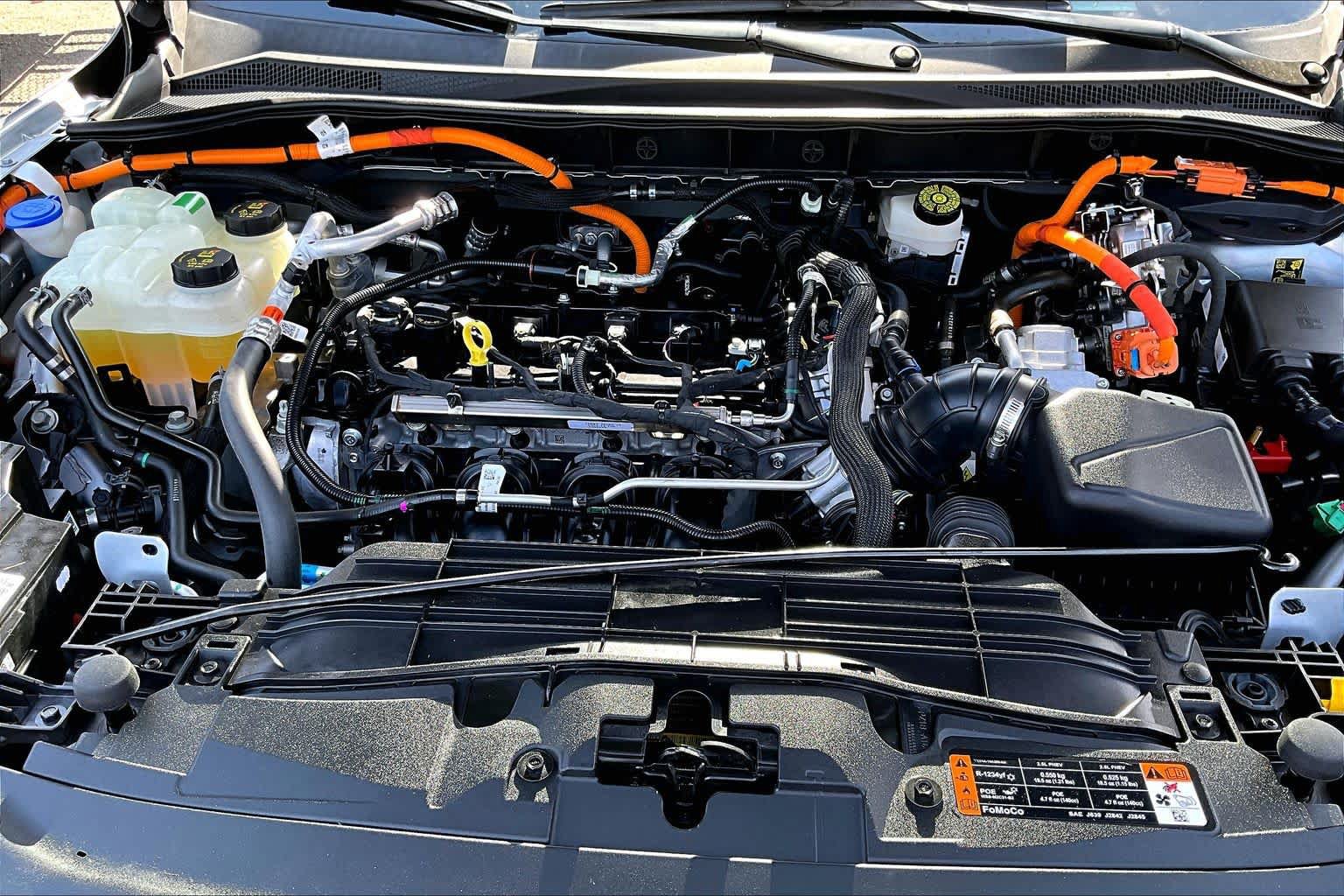 Certified 2023 Ford Escape SE w/ PHEV Premium Package FWD image 32